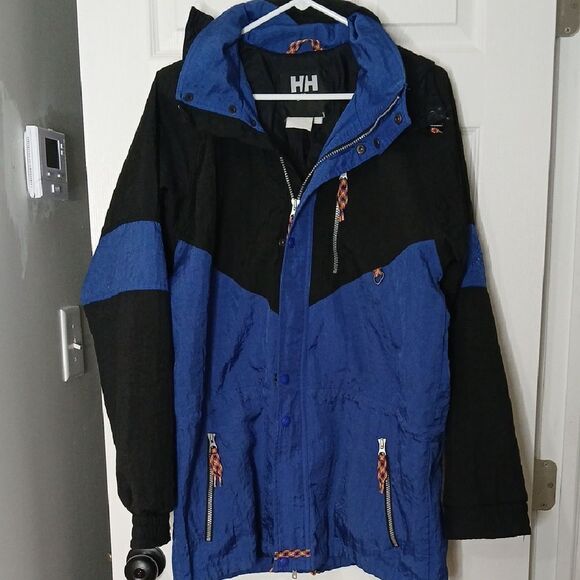 Helly Hansen Black and Blue Jacket - Picture 1 of 9